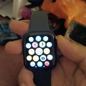 Apple Watch SE 2 – 44mm aluminum 

