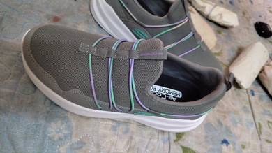 Kasut baru untuk di letgo