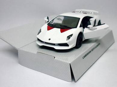 1/36 Diecast Lamborghini sesto elemento - White