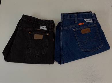 Wrangler Jeans sz 40 Combo.:;)