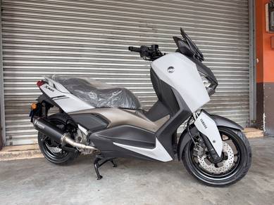 Yamaha XMAX