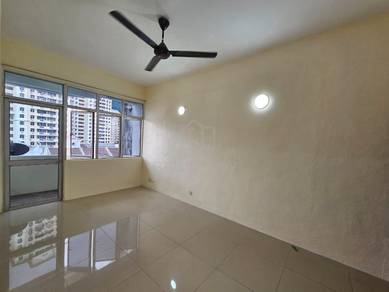Flat For Rent in Taman Bunga Merah
