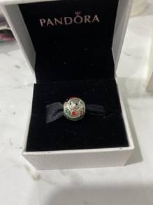 Pandora Mickey Mouse Christmas series
