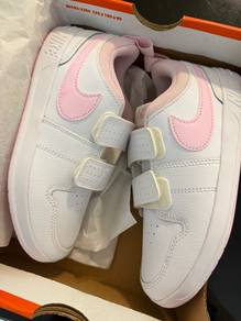 New Nike Sneakers for Junior Girl