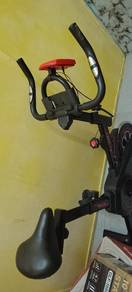 Indoor Exercise Bike untuk Home Workout
