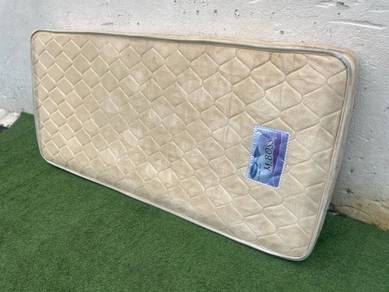 YF02B Tilam Single Spring Mattress 7" MBOSS