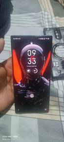 redmagic 8 with box like new 