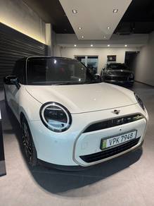 Mini Cooper SE in Damansara, KUL