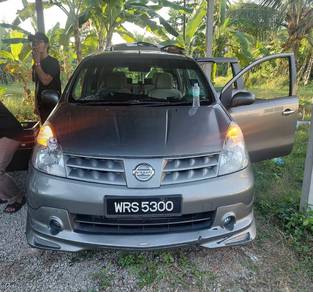 Nissan Grand Livina PREMIUM/LUXURY in Batu Pahat, JHR