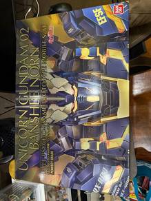 Bandai unicorn gundam 02