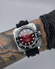 Custom Seiko Mod 42mm Red Vignette Diver BR03