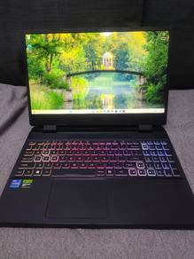 Acer nitro i7 RTX 4060 gaming laptop tiptop