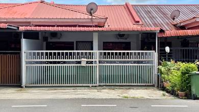 Terraced House For Sale in Miri,SWK