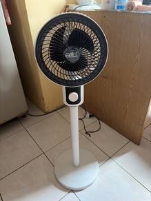 Small standing fan