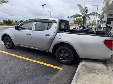 Mitsubishi Triton LITE in Kepala Batas, PNG