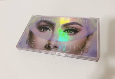 Huda Beauty Retrograde Eyeshadow