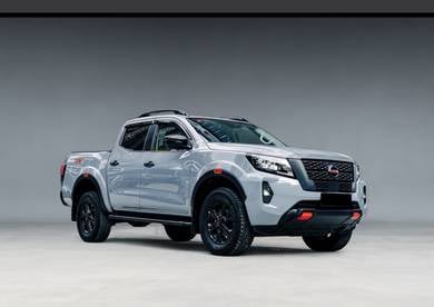 Nissan Navara PRO-4X in Others, SGR