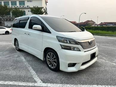 Toyota Vellfire Z PLATINUM SELECTION in Ayer Hitam, JHR