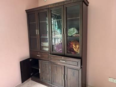 Almari Kayu Empat Pintu