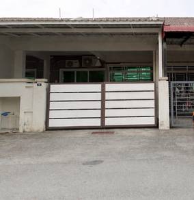 Jenjarom Homestay