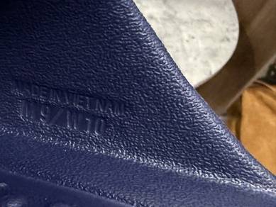 MU5663	Nike Sandals Shower Slide