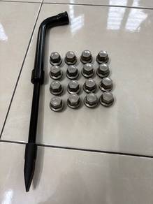 lug nut and Wrench