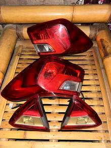 Lampu Belakang Saga VVT