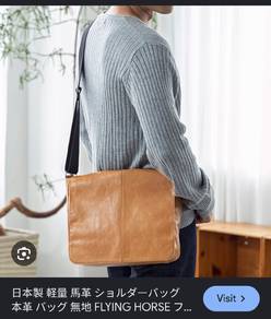 Made in Japan, lightweight horsehide leather shoul