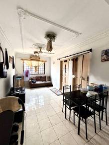 Apartment For Sale in Sri Penara