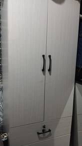 cupboard 2 door closed