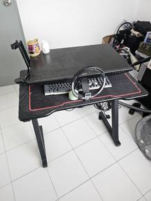 Meja gaming