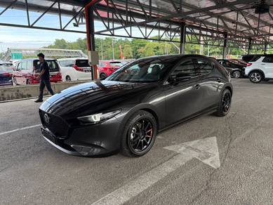 Mazda 3 LIFTBACK in Puchong, SGR
