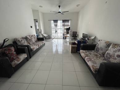 Condominium For Rent in Puncak Gloxinia