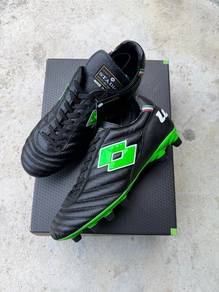 Kasut Bola Lotto