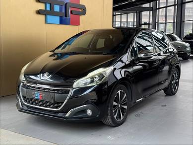 Peugeot 208 PURETECH in Salak Selatan, KUL