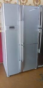 hitachi peti almari 