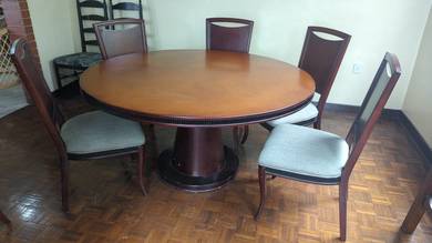 Dining table 6 seater - Solid Mahogany 