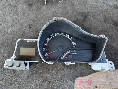 No 3-2-6 Toyota IQ Meter Japan