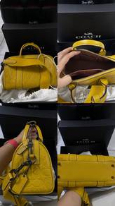 Coach Sling Bag Original Butik