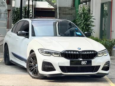 BMW 330i 30i M SPORT in Desa Petaling, KUL