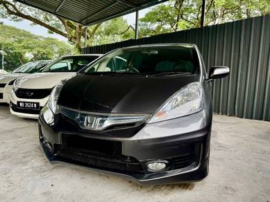 Honda Jazz Hybrid HYBRID in Cheras, KUL