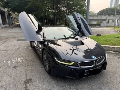 BMW i8 EDRIVE (PLUG-IN HYBRID) in Damansara, KUL