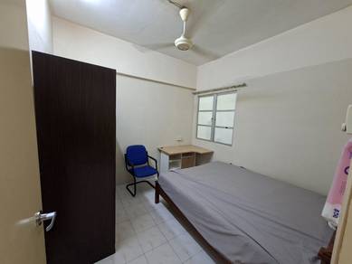 Room in Ampang, SGR