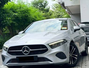 Mercedes Benz A200 200 PROGRESSIVE LINE in Puchong, SGR