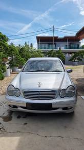 Mercedes Benz 200  in Butterworth, PNG