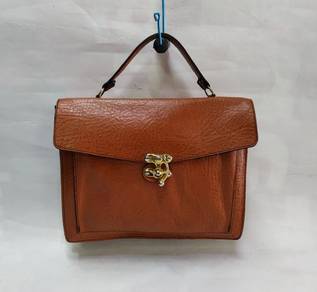 Vera Pelle Sydney Leather Hand Carry Bag without