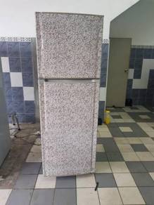 Refrigerator Samsung 2 Pintu Freezer Peti Fridge