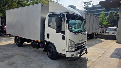 Lori 1 Tan Isuzu NLR77 14 Kaki Box