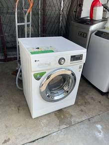 LG 2in1 front load hot washer with dryer 7/4 k-g