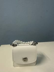 MooMoo Leather Mini Handbag for AirPods or Earbud